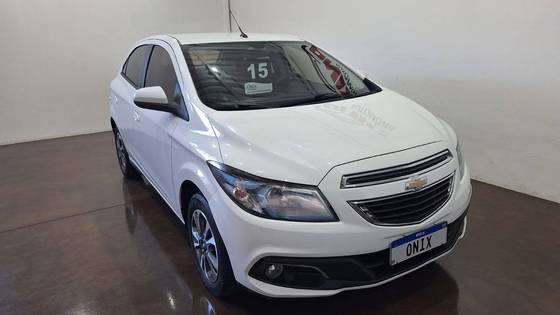 CHEVROLET ONIX 1.4 MPFI LTZ 8V FLEX 4P MANUAL